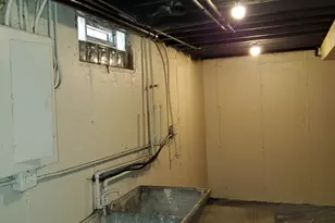 9586 S Colfax Ave, Chicago, IL 60617 - Photo 25