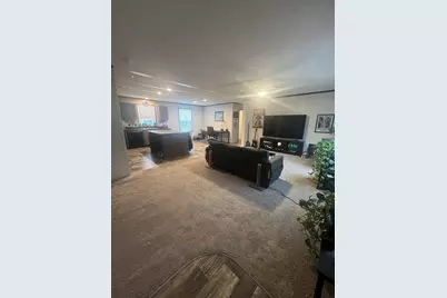 1052 Daleann Avenue, Dekalb, IL 60115 - Photo 5