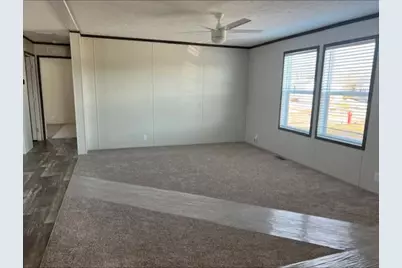 1052 Daleann Avenue, Dekalb, IL 60115 - Photo 3