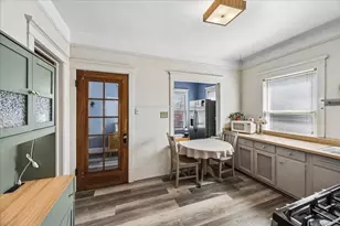 367 Bartram Rd, Riverside, IL 60546 - Photo 11