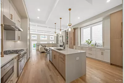 1640 W Wolfram Street, Chicago, IL 60657 - Photo 9