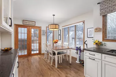 2438 Wendover Drive, Naperville, IL 60565 - Photo 15