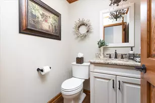 2438 Wendover Dr, Naperville, IL 60565 - Photo 37