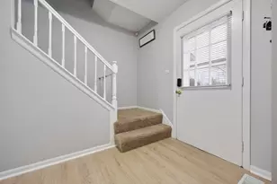 424 N Salem Dr, Schaumburg, IL 60194 - Photo 3