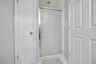 424 N Salem Dr, Schaumburg, IL 60194 - Photo 17