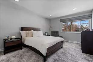 242 Aspen Ln, Highland Park, IL 60035 - Photo 13