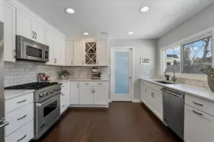 242 Aspen Ln, Highland Park, IL 60035 - Photo 9