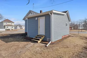 621 7th Ave, Rock Island, IL 61201 - Photo 5