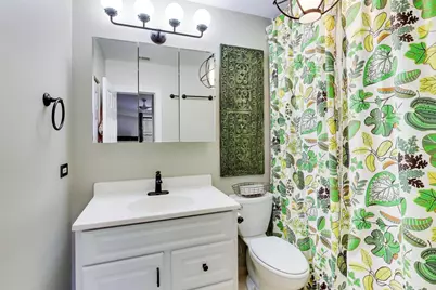 1136 W Pratt Boulevard #2S, Chicago, IL 60626 - Photo 17