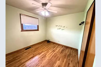 9112 Homestead Lane, Bridgeview, IL 60455 - Photo 15