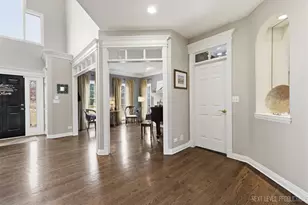 40W903 Campton Woods Dr, Campton Hills, IL 60119 - Photo 7