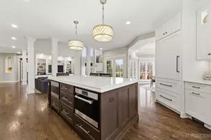 40W903 Campton Woods Dr, Campton Hills, IL 60119 - Photo 13