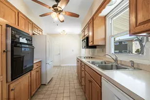 457 N Comfort Ln, Palatine, IL 60067 - Photo 7