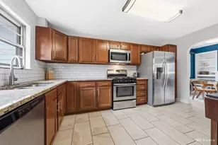 1212 Grandview Ave, Lockport, IL 60441 - Photo 11