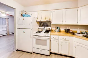 121 Gregory St, Aurora, IL 60504 - Photo 7