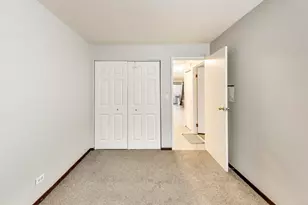 121 Gregory St, Aurora, IL 60504 - Photo 15