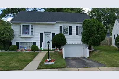 424 Mark Avenue, Glendale Heights, IL 60139 - Photo 1