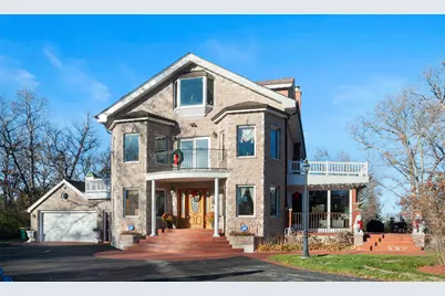 300 N Bradley Road, Lake Forest, IL 60048 - Photo 1