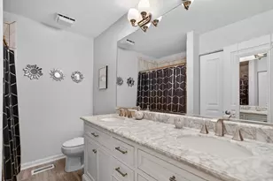 938 Mesa Dr, Elgin, IL 60123 - Photo 17