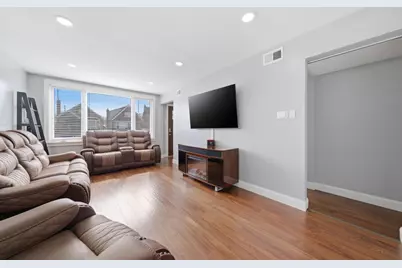 3448 W 73rd Place, Chicago, IL 60629 - Photo 3