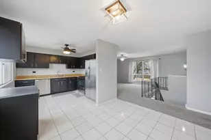 3349 Longford Dr, Joliet, IL 60431 - Photo 5