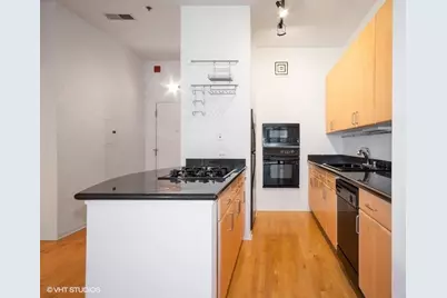 130 S Canal Street #816, Chicago, IL 60606 - Photo 3