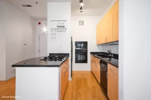 130 S Canal St, Chicago, IL 60606 - Photo 3