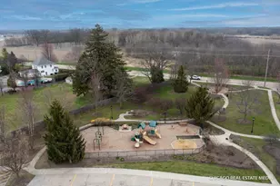 1571 Middleton Rd, Pingree Grove, IL 60140 - Photo 35