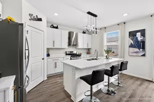 1571 Middleton Rd, Pingree Grove, IL 60140 - Photo 5