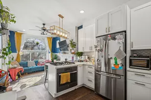 1922 W Wolfram St, Chicago, IL 60657 - Photo 5