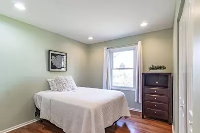 600 Thompson Boulevard, Buffalo Grove, IL 60089 - Photo 15