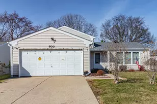 600 Thompson Blvd, Buffalo Grove, IL 60089 - Photo 1