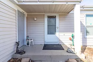 600 Thompson Blvd, Buffalo Grove, IL 60089 - Photo 3