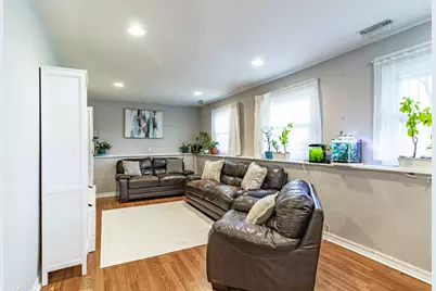 600 Thompson Boulevard, Buffalo Grove, IL 60089 - Photo 17