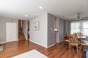 600 Thompson Blvd, Buffalo Grove, IL 60089 - Photo 5