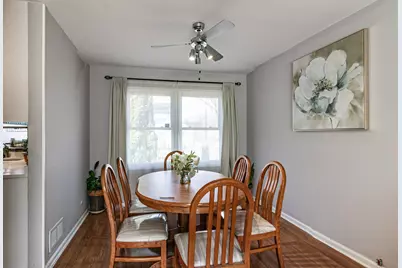 600 Thompson Boulevard, Buffalo Grove, IL 60089 - Photo 7