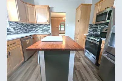621 E Grand Lake Boulevard, West Chicago, IL 60185 - Photo 7