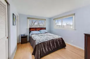 725 Elizabeth Ln, Des Plaines, IL 60016 - Photo 11