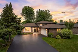 8651 S Kean Ave, Hickory Hills, IL 60457 - Photo 1