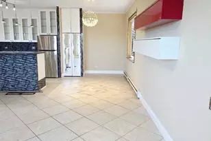 9078 W Heathwood Dr, Niles, IL 60714 - Photo 5