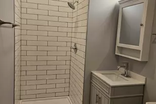 831 S Western Ave, Chicago, IL 60612 - Photo 11