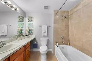 1212 N Wells St, Chicago, IL 60610 - Photo 11