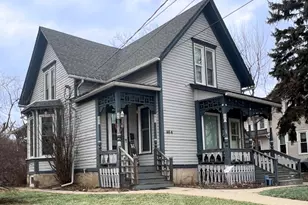 462 Ashland Ave, Elgin, IL 60123 - Photo 1