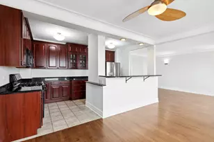 1205 W Sherwin Ave, Chicago, IL 60626 - Photo 5