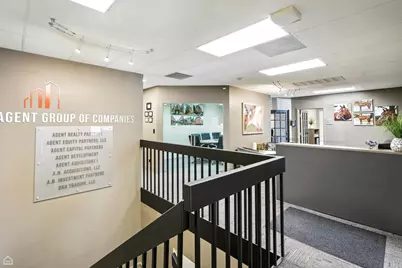 1S280 Summit Avenue #A, Oakbrook Terrace, IL 60181 - Photo 3