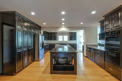 21 N Ridge Road, Lake Forest, IL 60045 - Photo 3