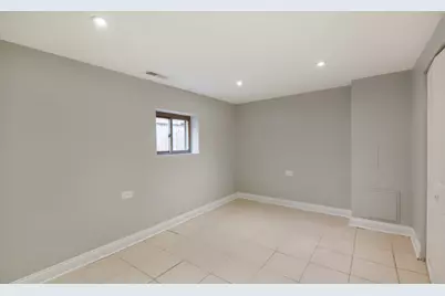 5635 W Patterson Avenue, Chicago, IL 60634 - Photo 23