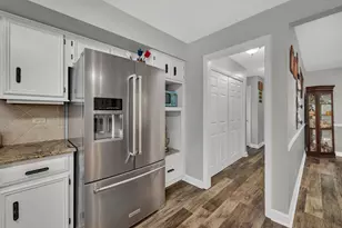 22506 S Queens Ct, Joliet, IL 60404 - Photo 13