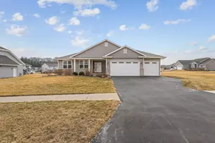 11740 River Hills Pkwy, Rockton, IL 61072 - Photo 1