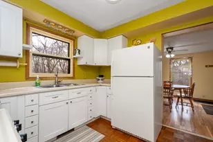 5802 Wonder Woods Dr, Wonder Lake, IL 60097 - Photo 9